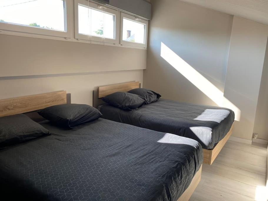 Studio Duplex Meuble Avec Place De Parking Surgères Εξωτερικό φωτογραφία